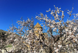 Գարունն Աղթամարում