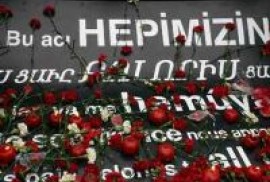  Türkiyeli öğrenci: Soykırım anıtına ziyaretim bir ufak özür ve gözyaşıydı... vicdanın sesini dinlemekti..