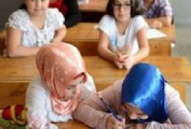 Թուրքիայում միջնակարգ դպրոցի աշակերտուհիներին կթույլատրվի գլխաշոր կրել