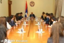 Bako Sahakyan Ermenistan Diplomasi okulu öğrencilerini kabul etti