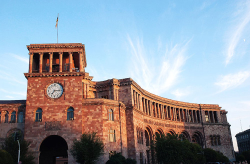 Ermenistan Başbakanlığı Ofisi: Bakü, Yerevan’a ateş açma iddalarına dair bilgi sundu