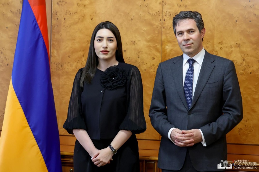 AB ile vize serbestleşmesi süreci çerçevesinde Yunanistan Büyükelçisi ülkesinin tam desteğini ifade etti