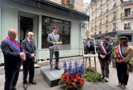 Paris'te  Ermeni aydın ve şair Arşak Çobanyan'a adanmış bir anma plaketi açıldı