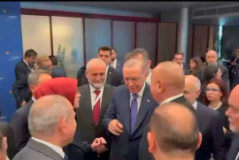 Tirana’da Paşinyan Erdoğan ile kısa bir ayaküstü görüşme yaptı (Video)
