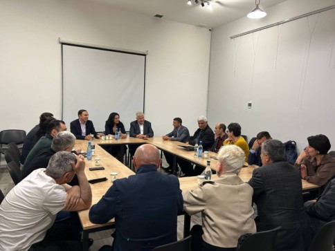 Geri dönüş hakkı için diplomasi: Karabağ Konseyi İsviçreli Parlamenterle buluştu