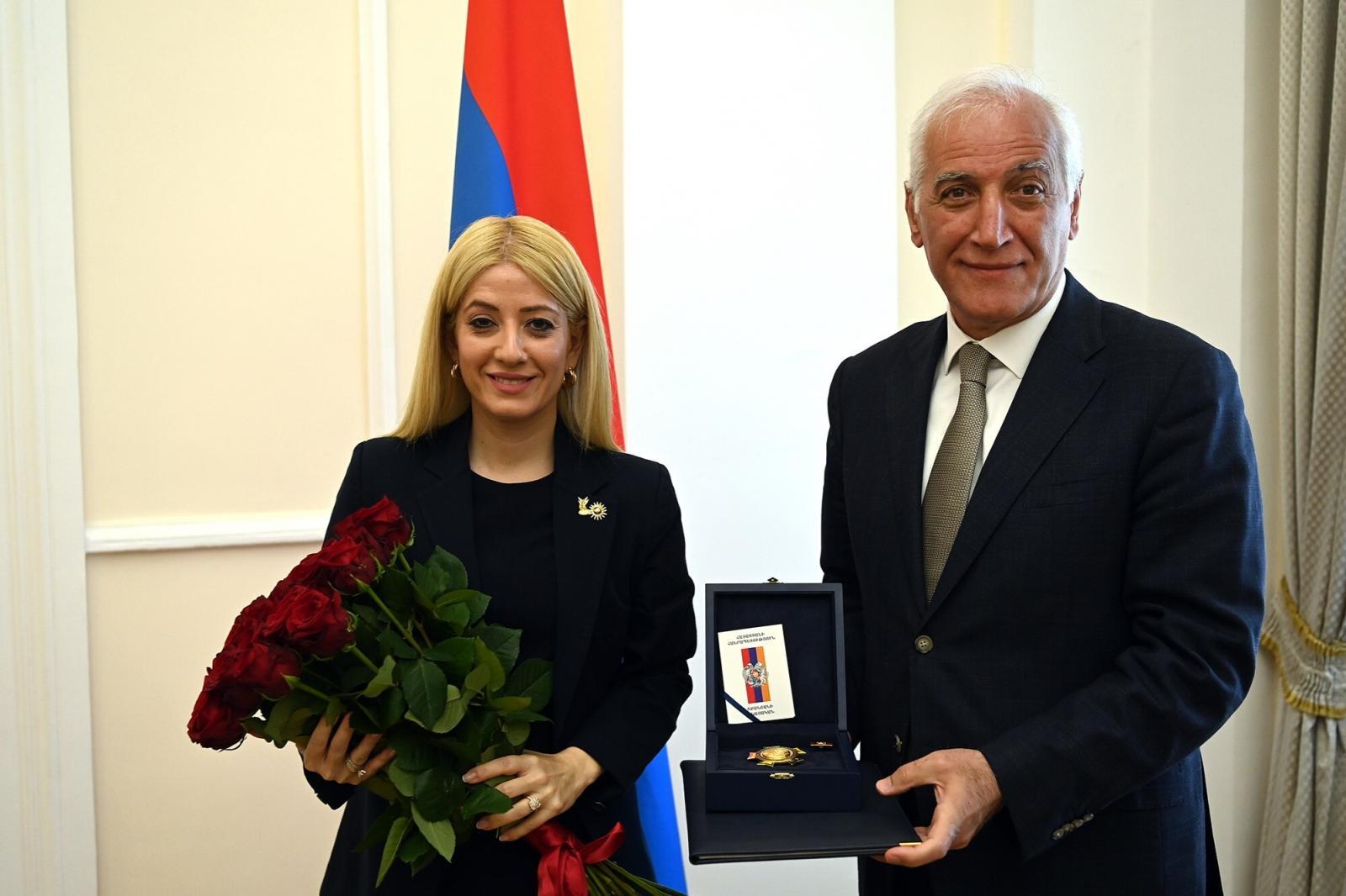 Ermenistan Cumhurbaşkanı, Kıbrıs Temsilciler Meclisi Başkanı'na Dostluk Nişanı takdim etti