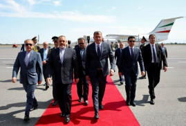 İran Savunma Bakanı Ermenistan’da