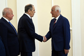 Lavrov Ermenistan Cumhurbaşkanı'na: Bugün müttefik ilişkilerimizi bir kez daha teyit ettik