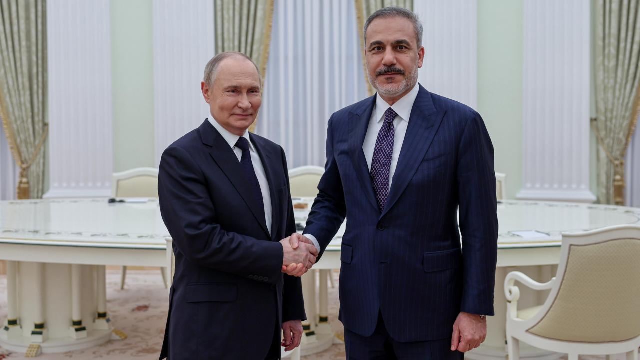 Թուրքիայի արտգործնախարարը հանդիպել է Պուտինի հետ