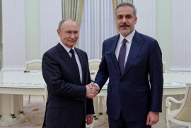 Թուրքիայի արտգործնախարարը հանդիպել է Պուտինի հետ