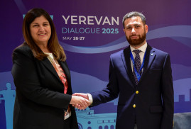 Filistin Dışişleri ve Gurbetçilerden Sorumlu Devlet Bakanı Ermenistan'da