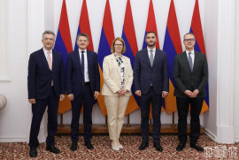Ermenistan Parlamento Başkan Yardımcısı, Almanya Dışişleri Bakanlığı heyetiyle görüştü
