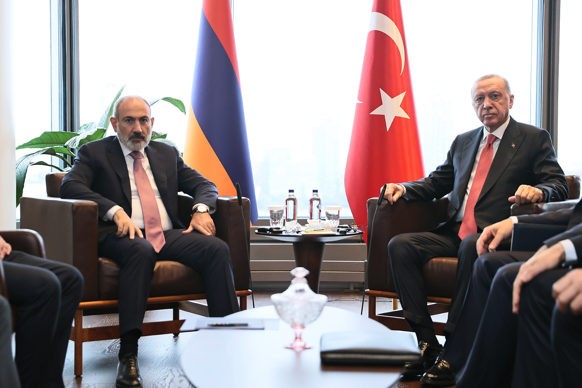 Փաշինյանը հեռախոսազրույց է ունեցել Էրդողանի հետ