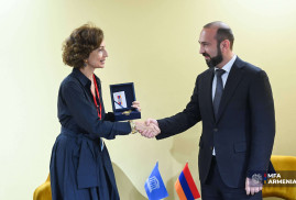 Dışişleri Bakanı, UNESCO Genel Sekreteri'ne Ermenistan Dostluk Nişanı'nı takdim etti