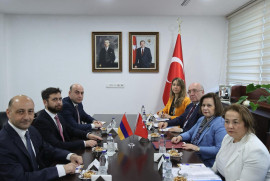 Ermenistan Dışişleri Bakan Yardımcısı, Türk mevkidaşıyla görüştü