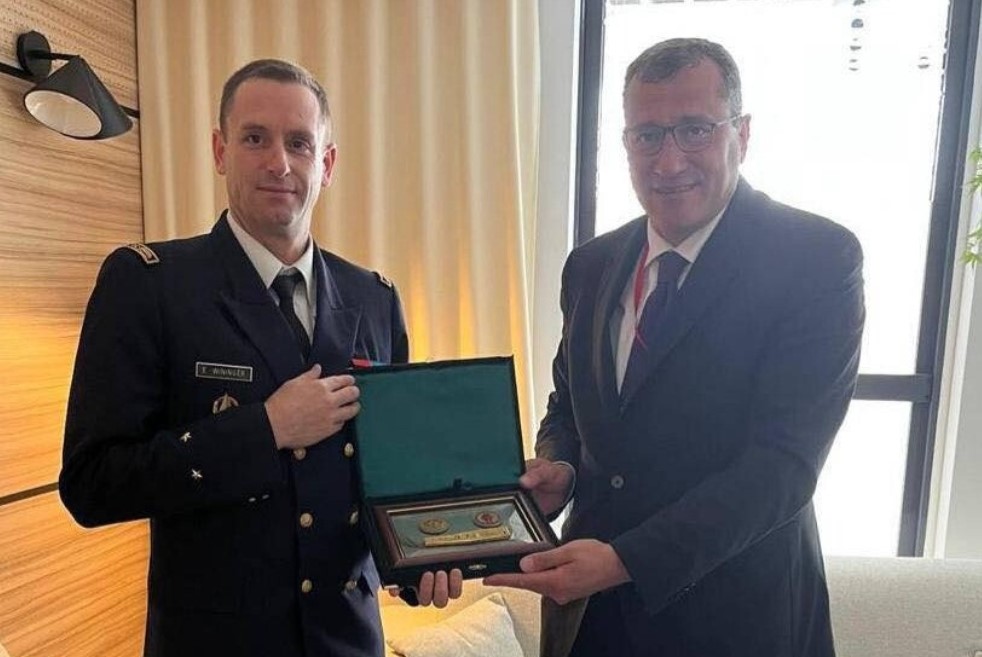 Ermenistan Savunma Bakanlığı heyeti Fransa’daki “Paris Air Show” Askerî Havacılık Fuarına katılıyor