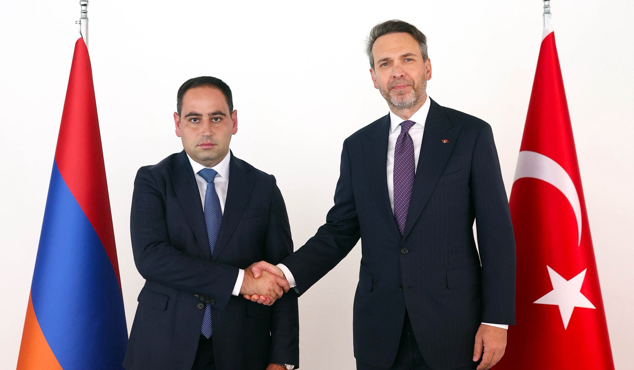 Ստամբուլում կայացել է հայ և թուրք նախարարների հանդիպումը (Լուսանկարներ)