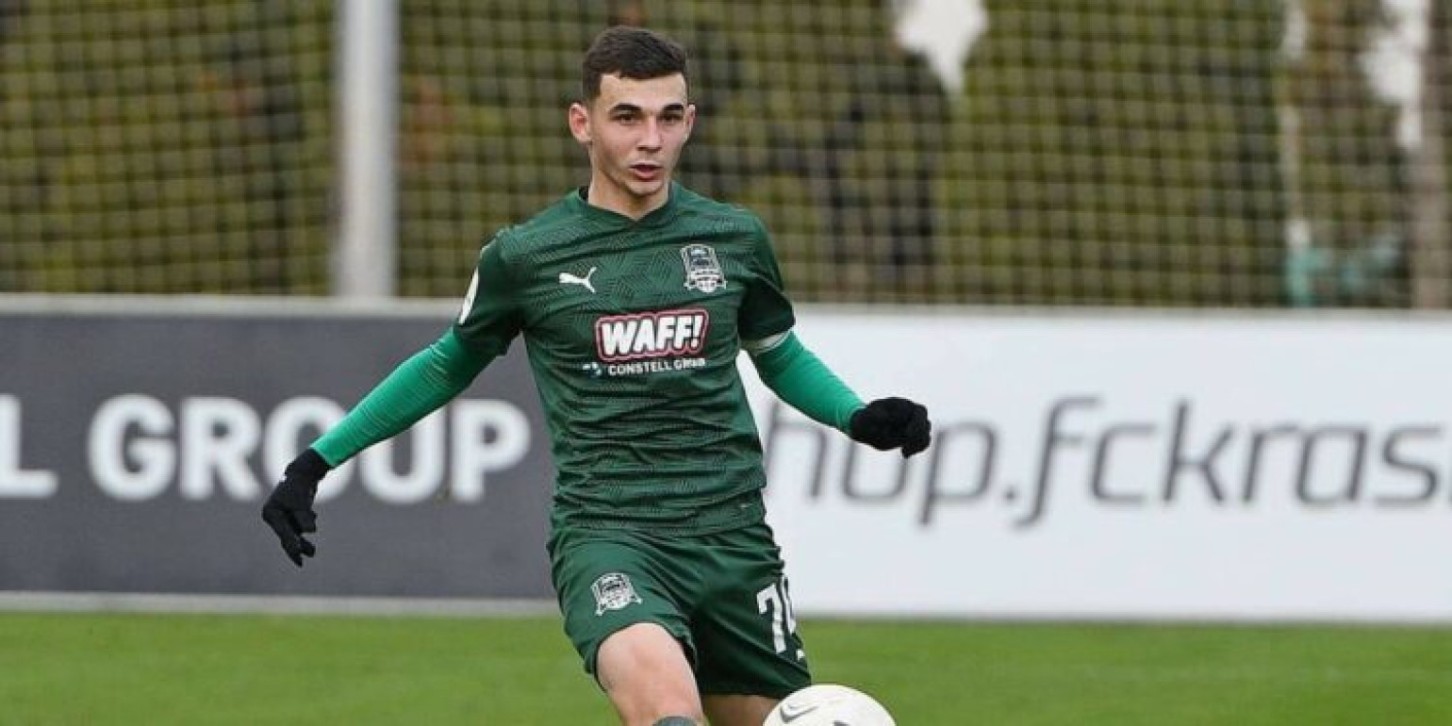 Hollanda, Rus kulüplerle iş birliği yapmak istemediği için Ermeni futbolcunun transferini gerçekleştirmedi
