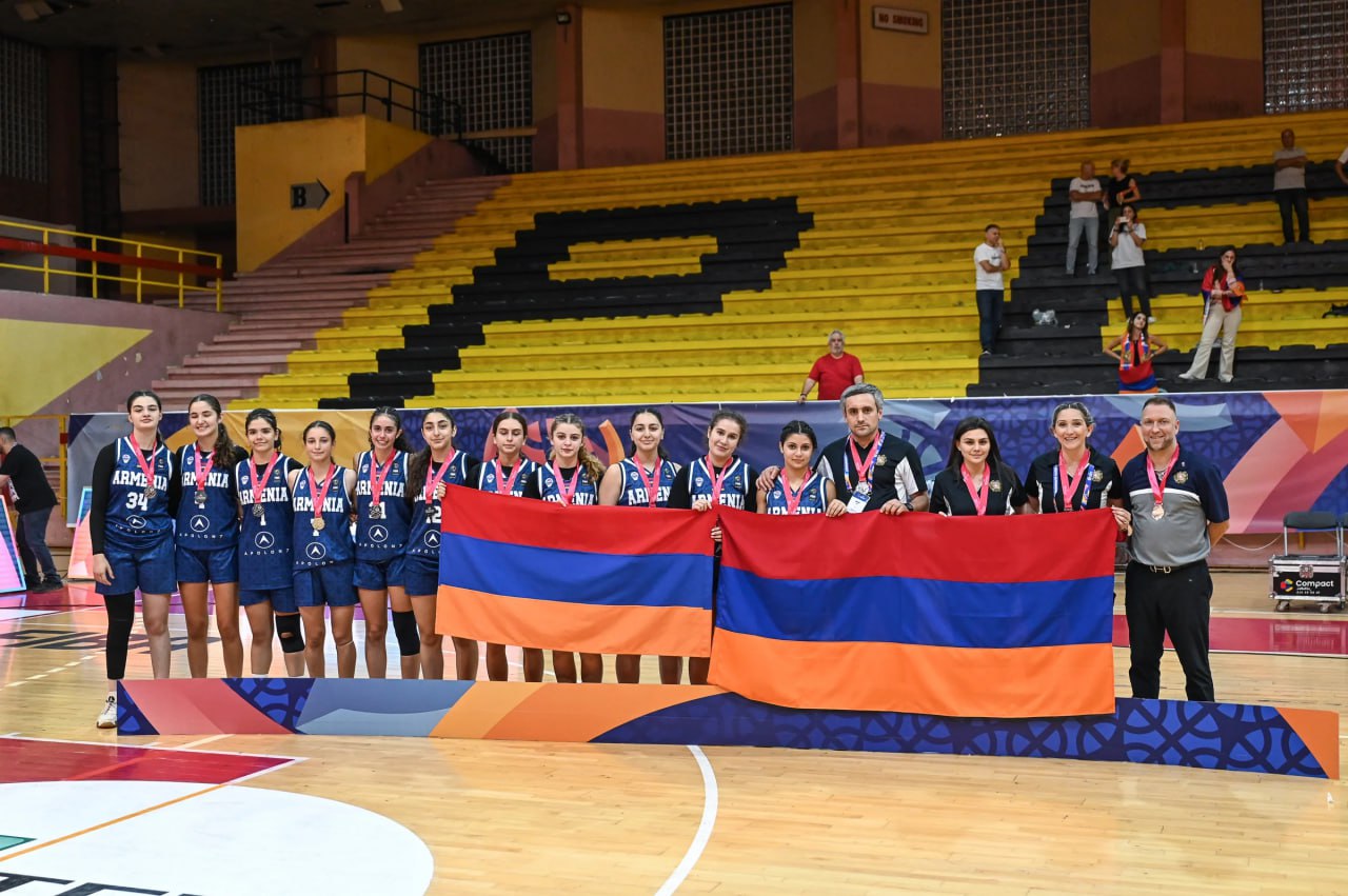 Ermenistan Kız Basketbol Milli Takımı, Avrupa Şampiyonası’nda ikinci oldu