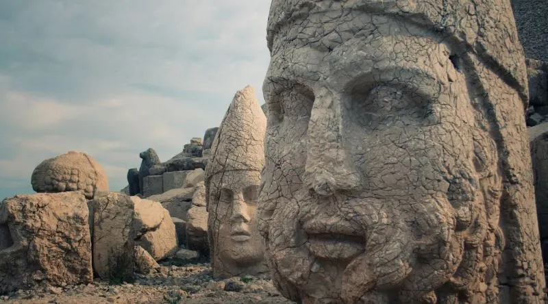 UNESCO, Nemrut Dağı'nın Ermeni kutsal alanının korunmasına yönelik çalışmalar yürütüyor (Foto)