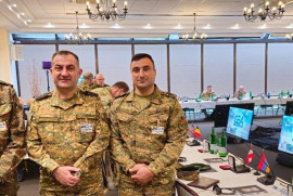 Ermenistan Genelkurmay Başkanı, Fransa Kara Kuvvetleri Komutanı ile bir araya geldi