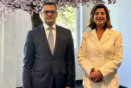 Lahey'de Ermenistan Dışişleri Bakan Yardımcısı, Kayıp Şahıslar Uluslararası Komisyonu Genel Direktörü ile görüştü