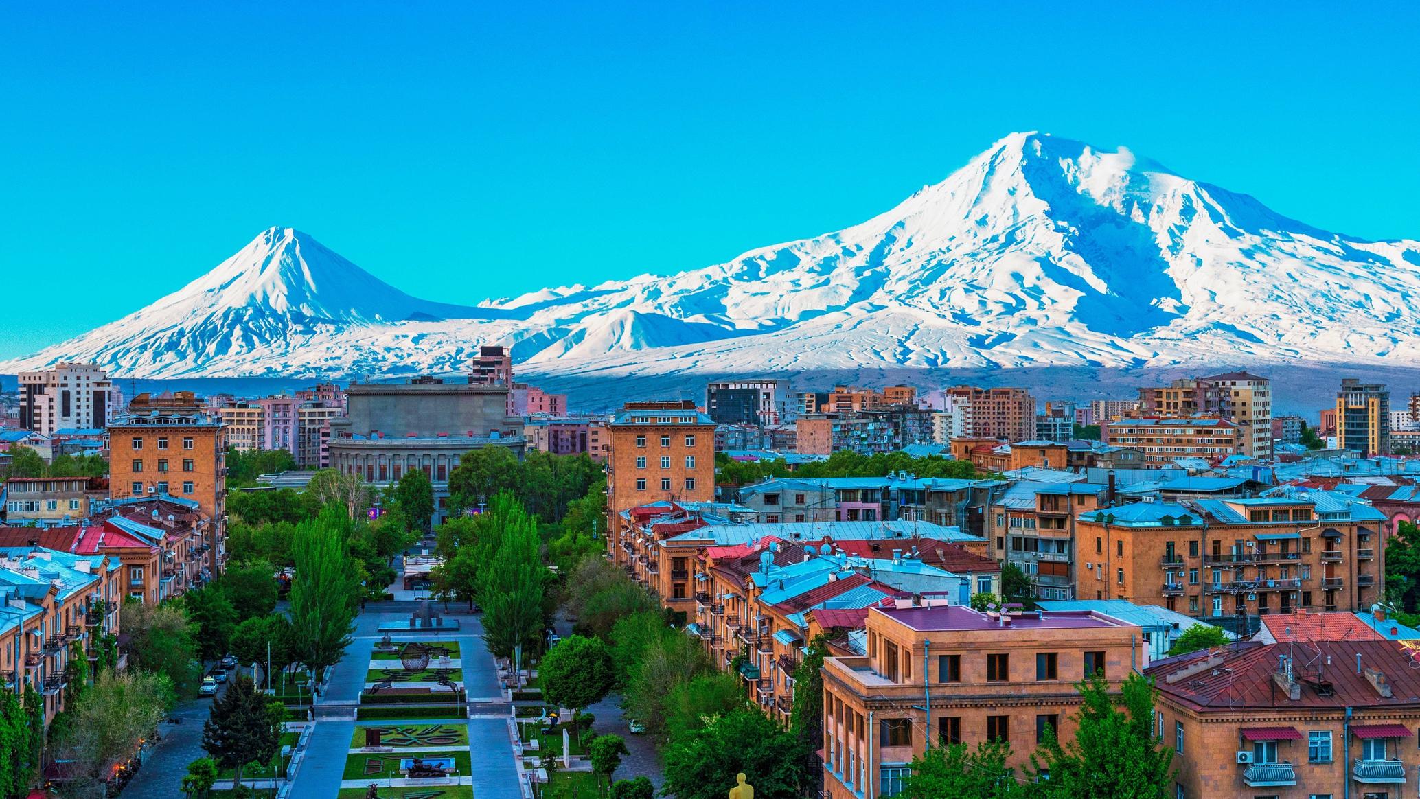 Le Figaro’dan "pembe şehir" Yerevan mimarisine övgü