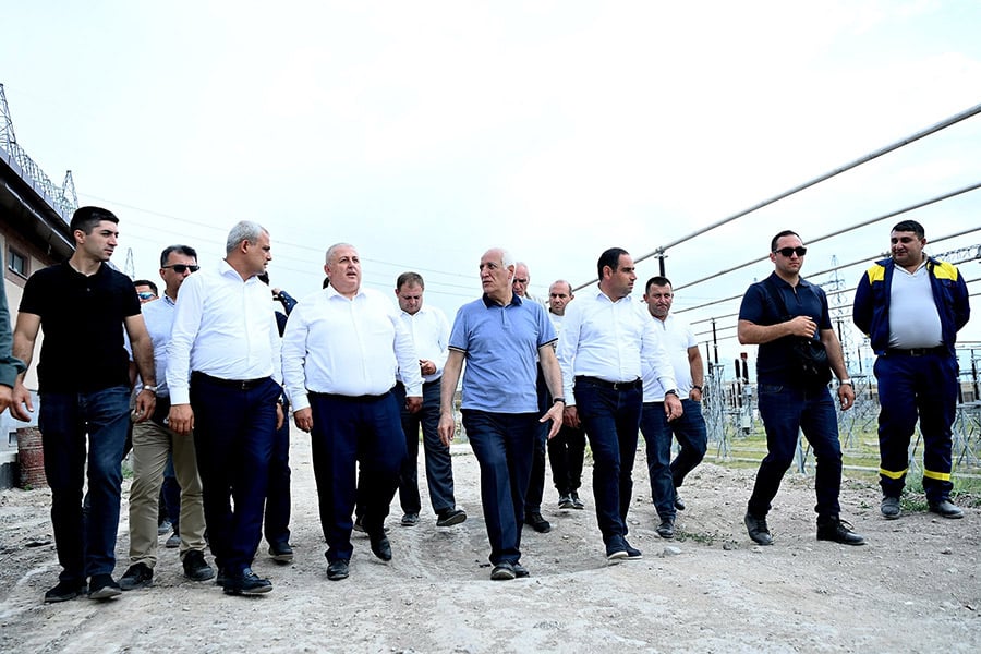 Ermenistan Cumhurbaşkanı İran-Ermenistan havai enerji hattı trafo merkezini ziyaret etti (VİDEO)