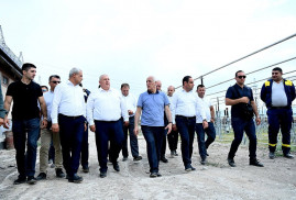Ermenistan Cumhurbaşkanı İran-Ermenistan havai enerji hattı trafo merkezini ziyaret etti (VİDEO)