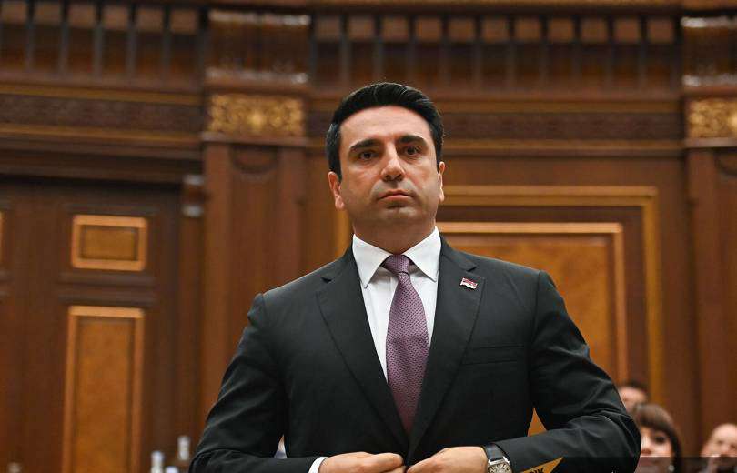 Ermenistan Parlamento Başkanı: Koridor olmayacak, yollar açılıyor