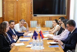 Ermenistan İçişleri Bakanı, AB Ermenistan Delegasyonu Başkanı ile görüştü
