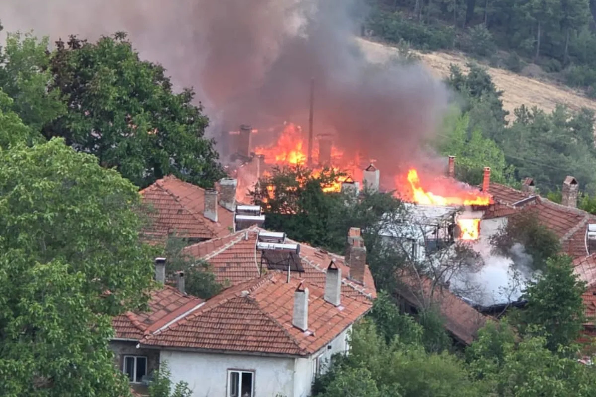 Խոշոր հրդեհ Թուրքիայում․ այրվել է 15 տուն