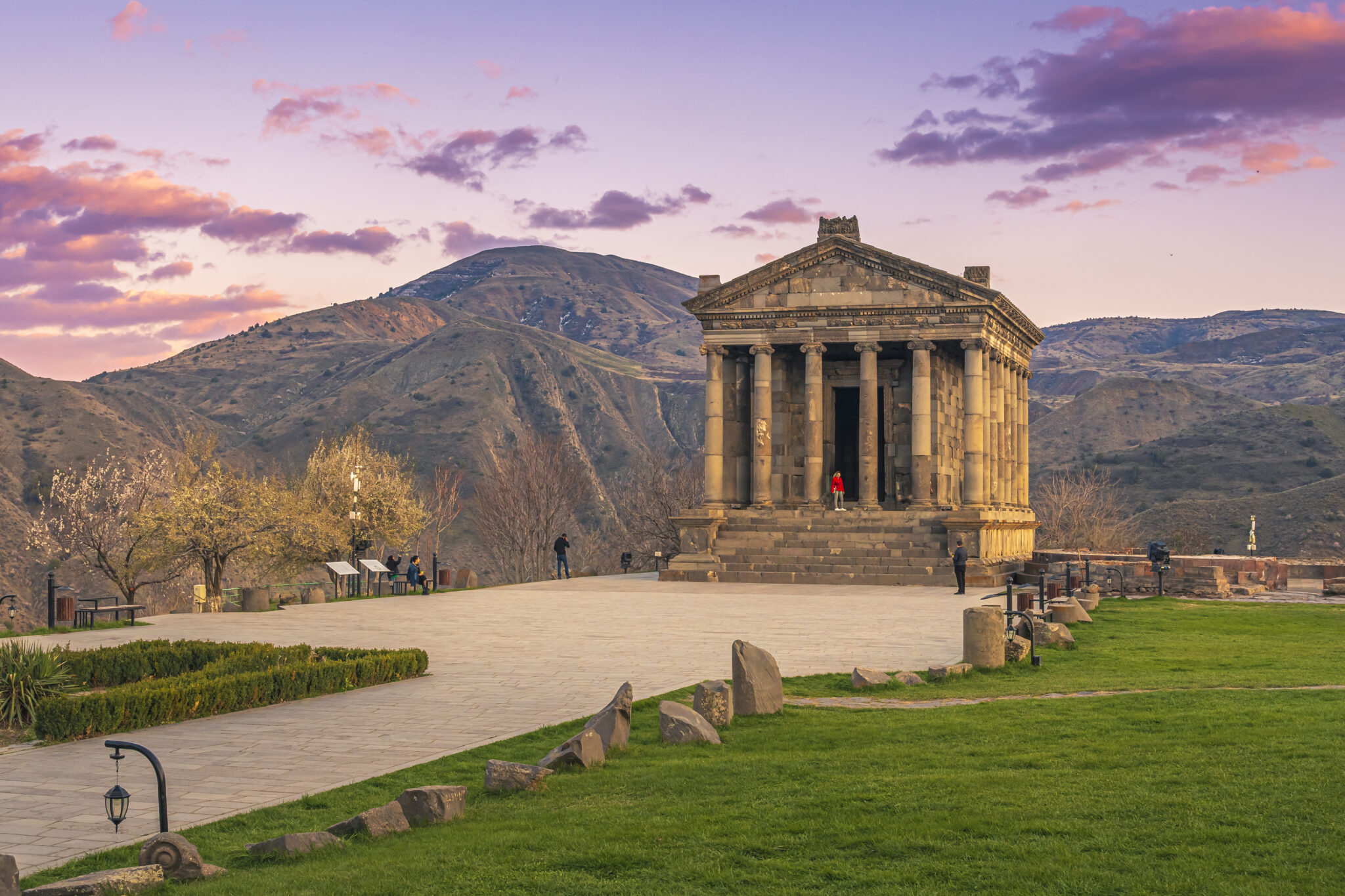 “Turismo Italia News” Ermenistan'daki Garni Tapınağı hakkında makale yayımladı