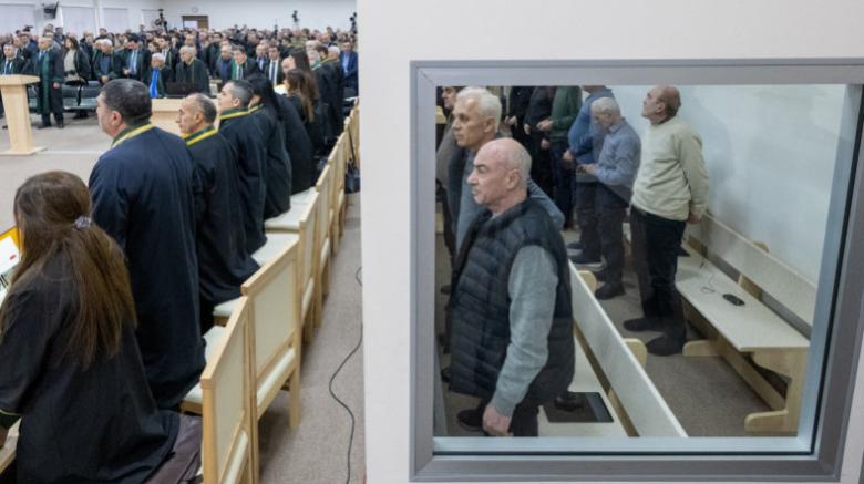 Karabağ’ın askeri-siyasi liderliğine karşı yürütülen yargı farsı Bakü’de devam etti