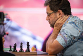 Ermeni satranç büyükustası, “Sinquefield Kupası” 2025 klasik satranç turnuvasına zaferle başladı