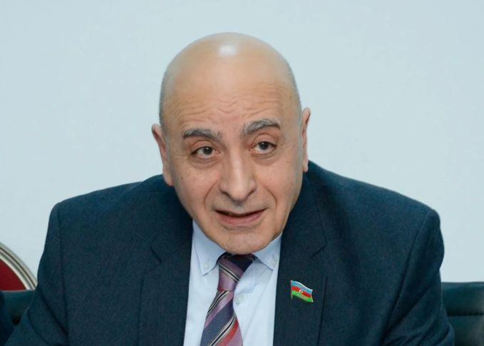 Azerbaycanlı Milletvekili, Ermenistan'dan ele geçirilen silahların Ukrayna'ya satılmasını önerdi