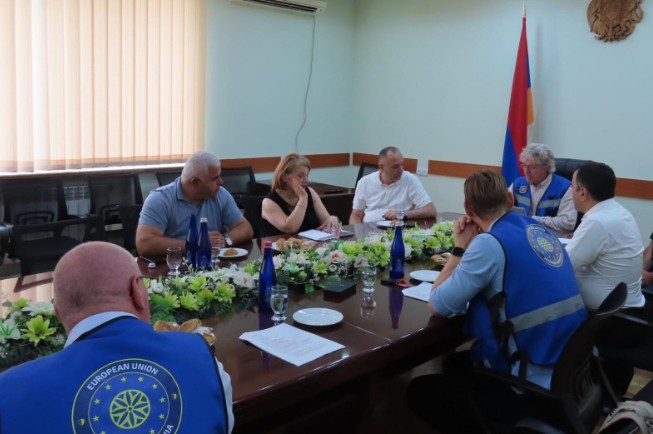 Avrupa Birliği Ermenistan Misyonu, Tavuş bölgesi yerel yöneticileriyle görüştü