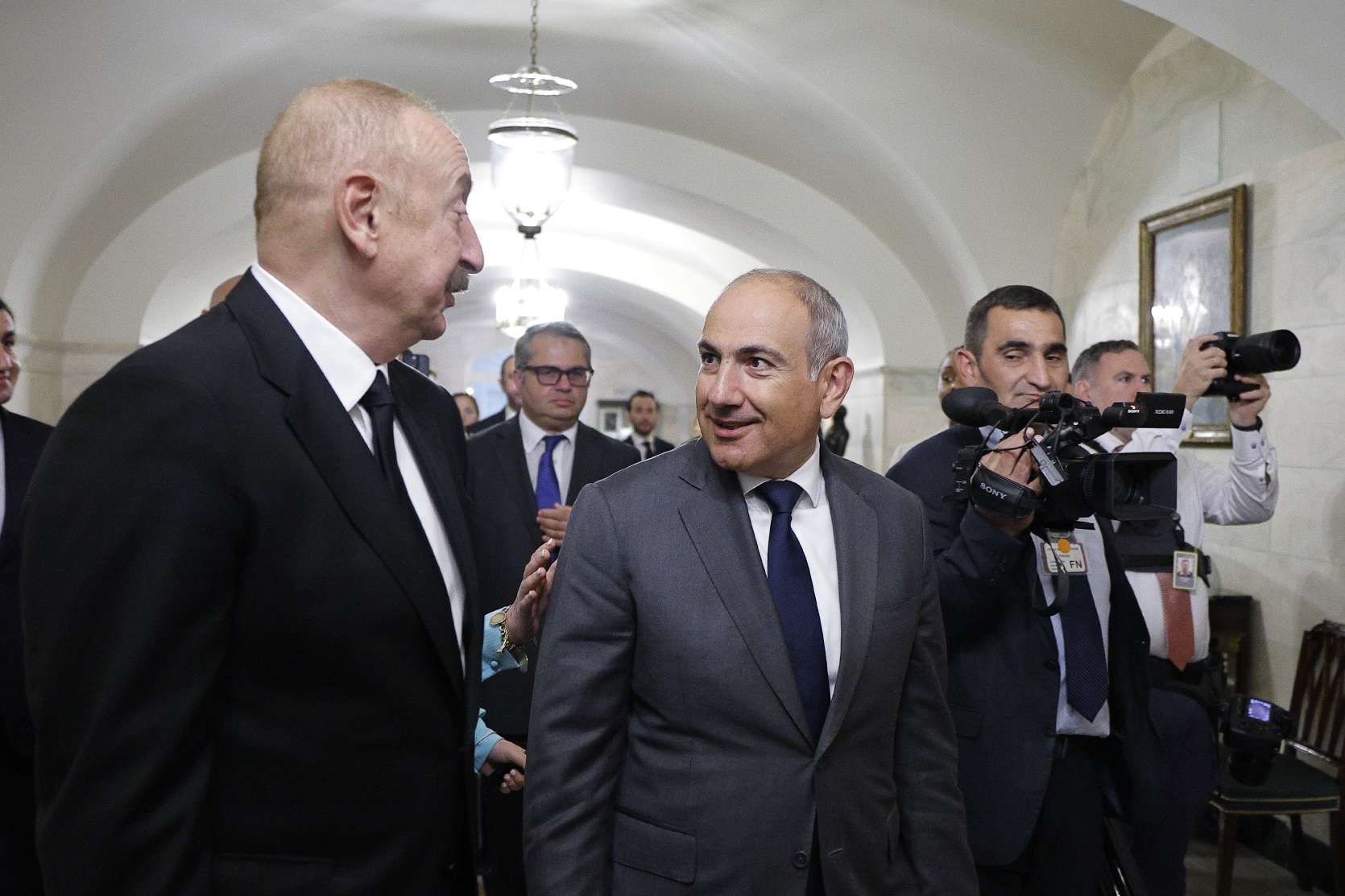 Paşinyan'dan Azerbaycan açıklaması: Yakında ticari bağlar ortaya çıkacak
