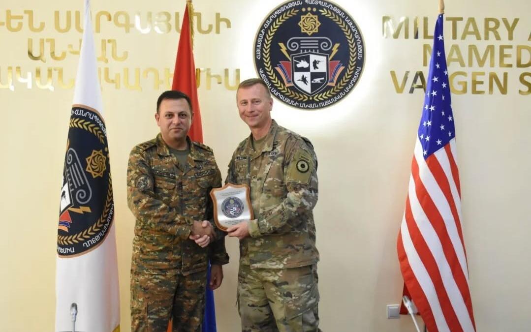 ABD Kansas Eyaleti Ulusal Muhafız Komutan Yardımcısı, Vazgen Sargsyan Askeri Akademisi’ni ziyaret etti