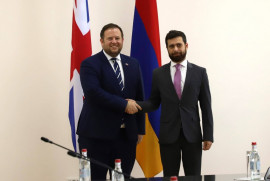 Ermenistan ve Büyük Britanya ilişkilerini stratejik ortaklık düzeyine yükselttiklerini açıkladı