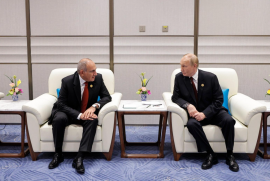Paşinyan, Putin ile bir araya geldi