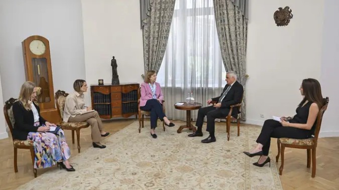 Ermenistan Başbakan Yardımcısı ABD'nin Ermenistan Büyükelçisiyle bir araya geldi