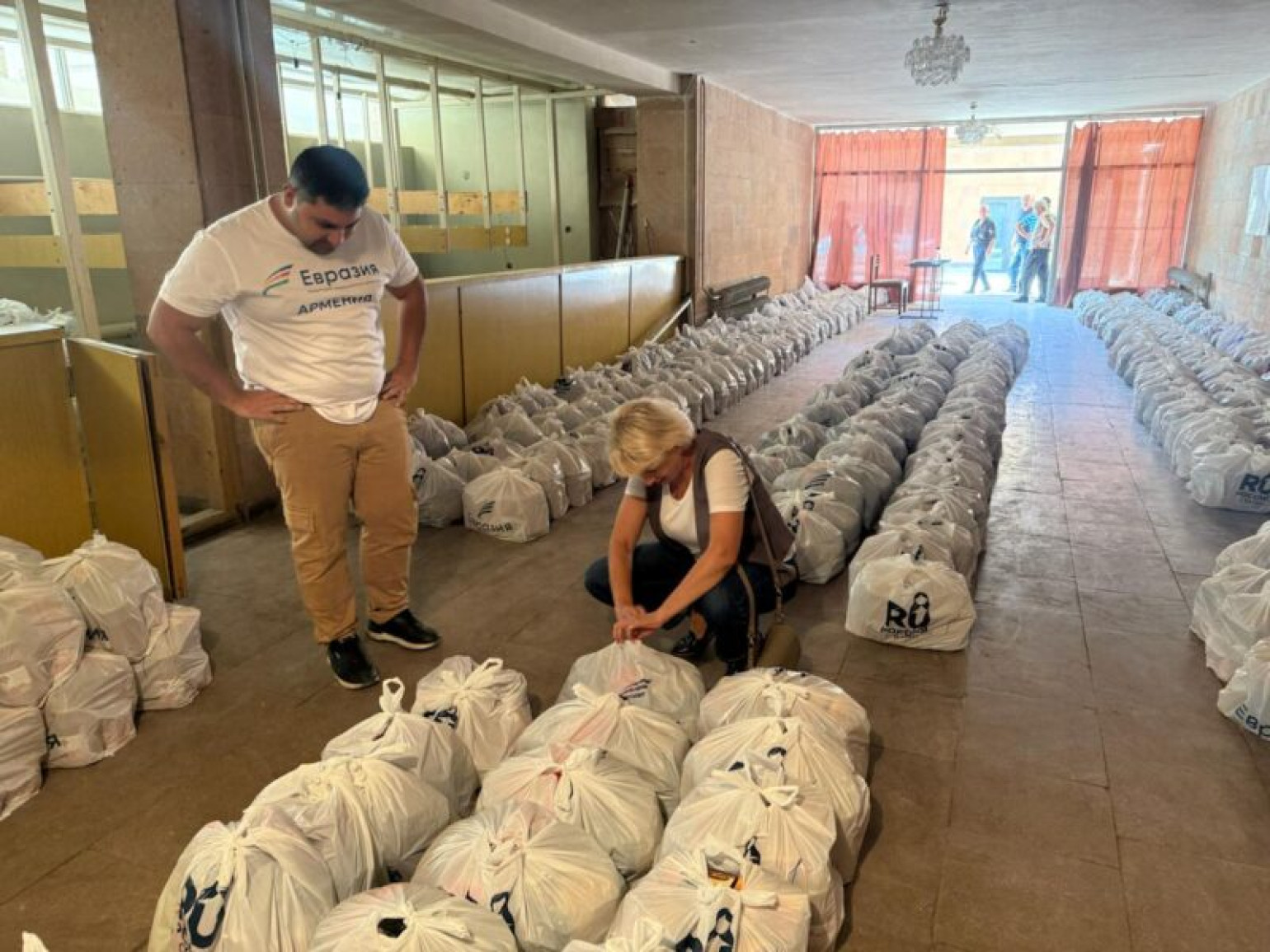 Rusya Dışişleri: Rus insani yardım misyonu Ermenistan’da 800 aileye destek sağladı