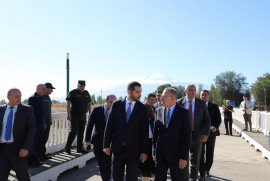 Մարգարայի անցակետում Ռուբինյանը դիմավորել է Թուրքիայի հատուկ ներկայացուցիչ Սերդար Քըլըչին