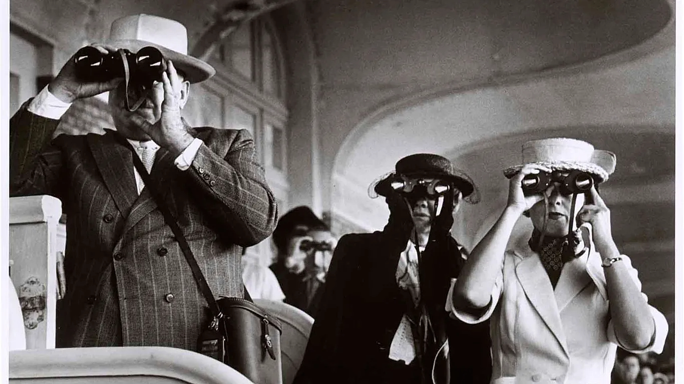 Ermeni foto muhabiri Ara Güler Müzesi’nde Robert Capa’nın Türkiye’deki en kapsamlı sergisi açıldı