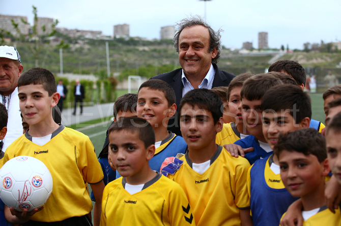 Michel Platini: Ermenistan ile Azerbaycan arasında ırkçılık yok