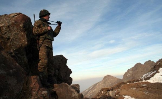 Azerbaycan tarafından açılan ateşten 2 Ermeni asker yaralandı