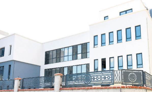 171 yıllık Dadyan Ermeni Okulu  yeni binasında öğrencilerini kabul etti