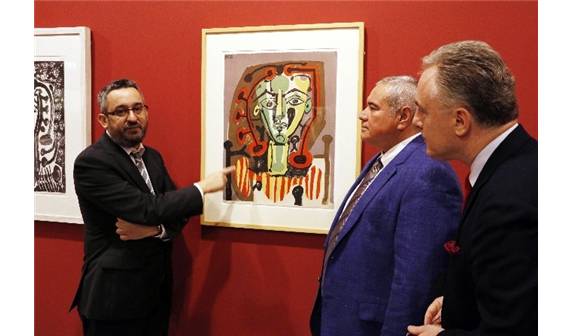 Antalya’da Picasso ve Ermeni asıllı Türk fotoğraf sanatçısı Ara Güler sergisi açıldı
