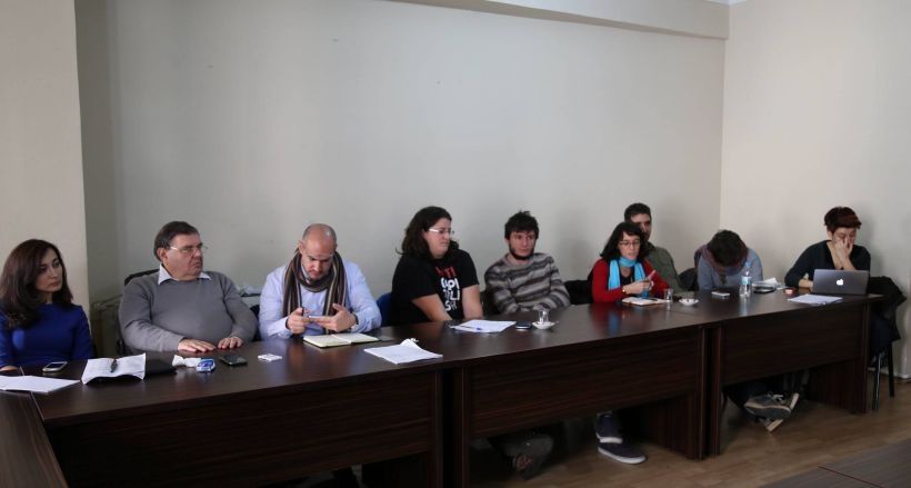 1 Kasım seçimlerinden dolayı Türkiye'de bulunan Ermeni gözlemcilere ırkçı muamele